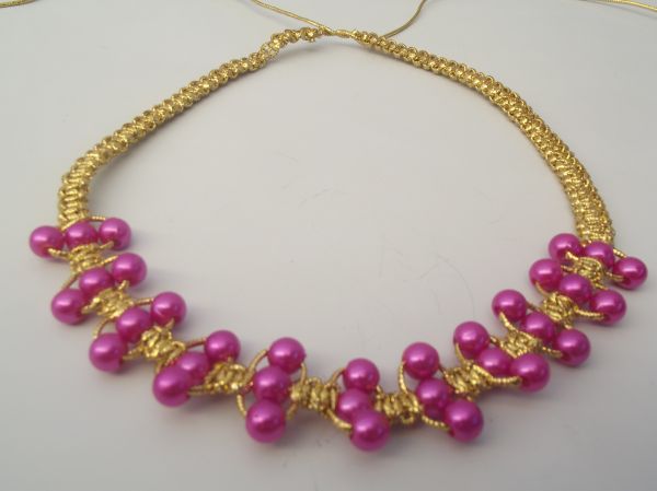 Cód:GT01- Gargantilha Shambala Dourada Contas Rosa Pink