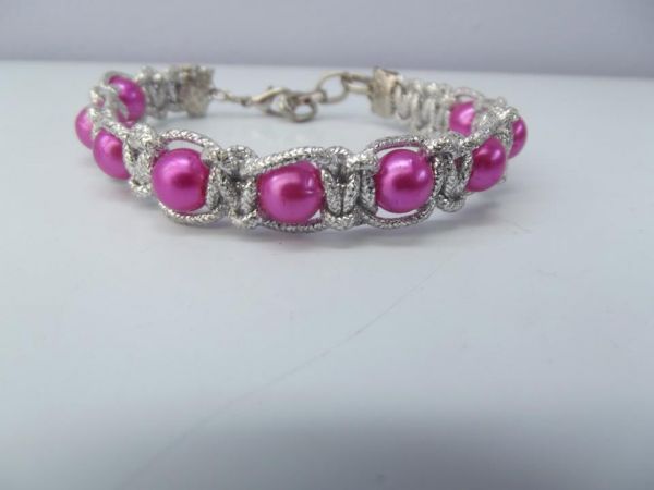 Cód:PS23- Pulseira Macramê Prata / Rosa Pink